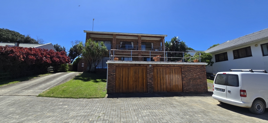 4 Bedroom Property for Sale in Marshstrand Eastern Cape